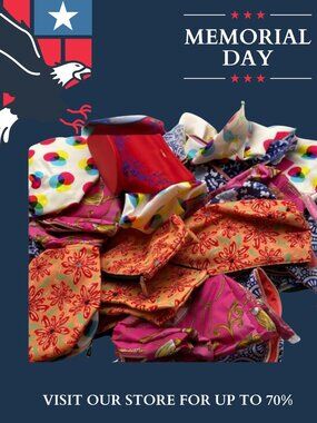 Handbags from Estée Lauder, Clinique, La Mer Beauty Essentials Makeup Bag - Set